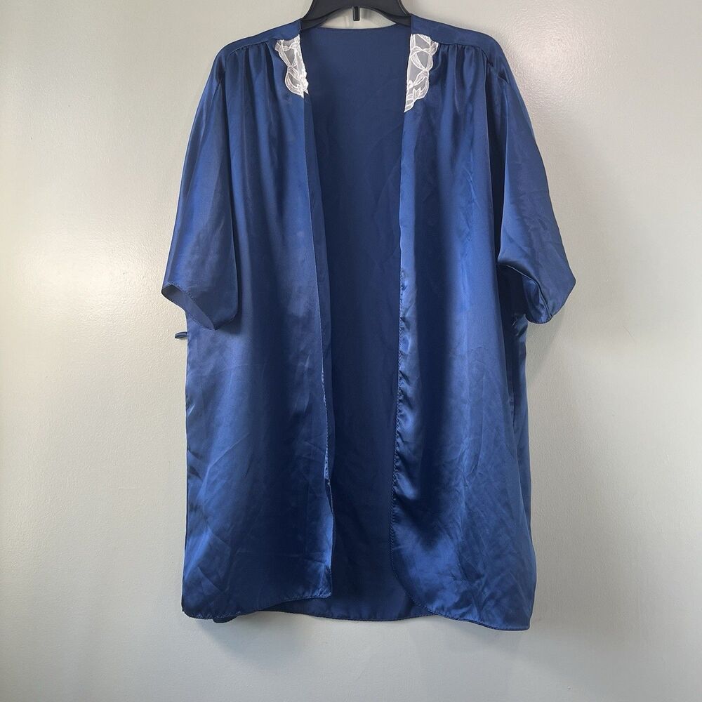 California Dynasty Blue Kimono Robe w white lace trim near collar, size Medium